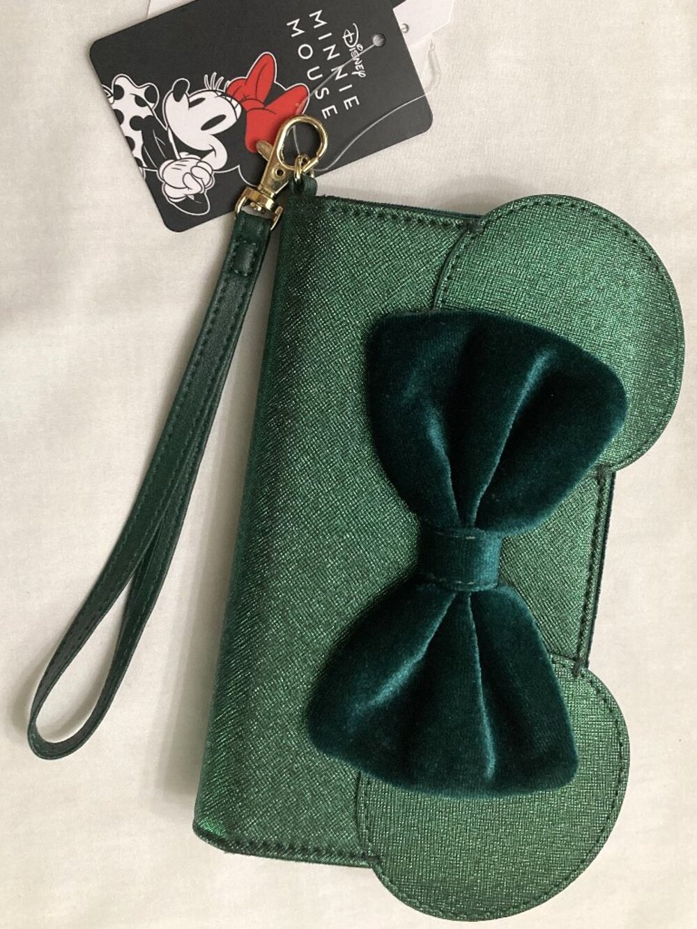 Disney Minnie Mouse Emerald Green Shimmering Ears & Bow Wristlet Wallet w/ Strap